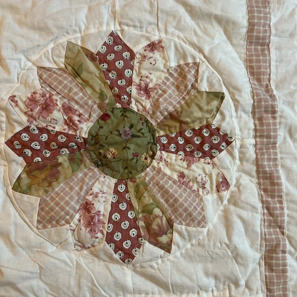 2 Vintage quilted twin size pillow shams‎ pink Green, White Floral & Plaid